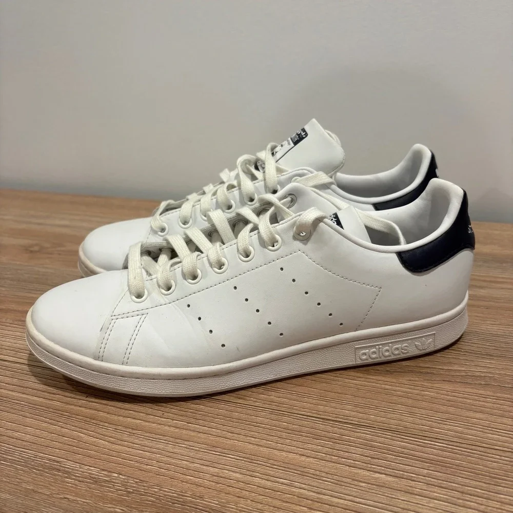 Adidas Classic Stan Smith Sneakers Mens White Size 9.5 Navy Blue Low Top Shoes